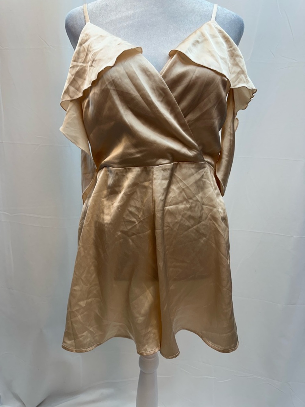 Kimchi Blue Champagne Satin like Romper 4